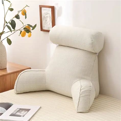 image article de blog Détente et confort: le coussin de lecture ultime pour bibliophiles