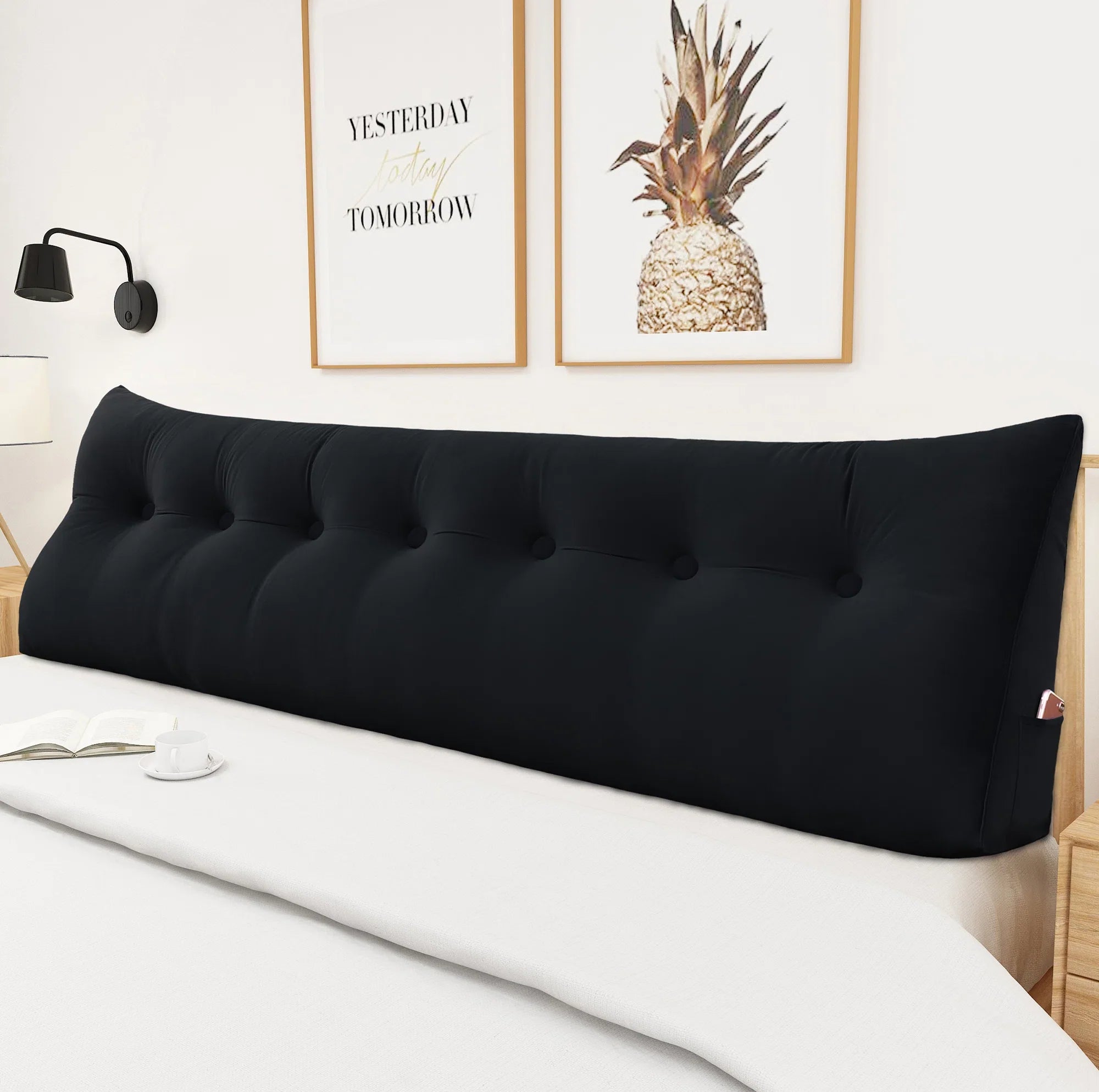 image article de blog Les bienfaits insoupçonnés d'un coussin de lecture pour améliorer votre confort