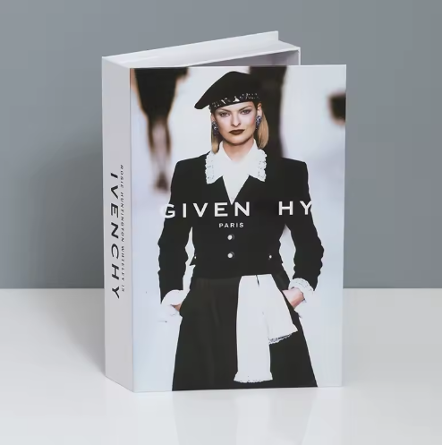 Faux Livre Mannequin