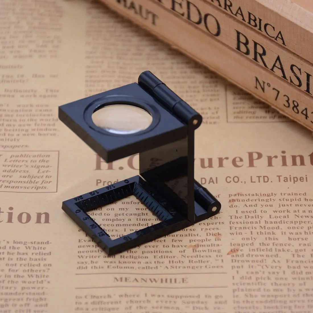Petite loupe pliable x8-1