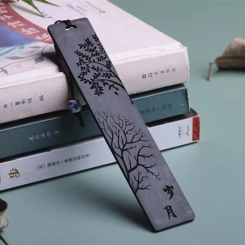 Marque page en bois Arbres noir-1