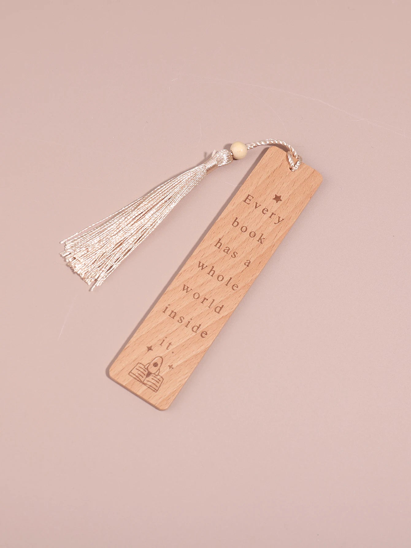 Marque page en bois - Queue de cheval beige-1